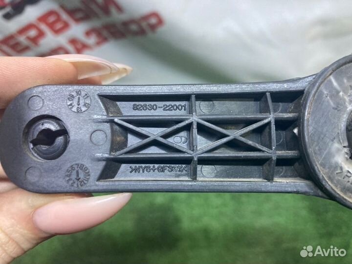 Ручка стеклоподъемника Hyundai Solaris 1 G4FC 2014