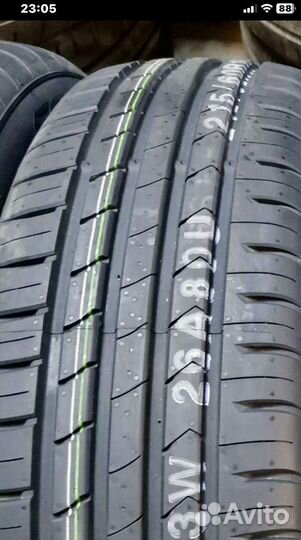 Kumho Ecsta HS51 215/60 R16