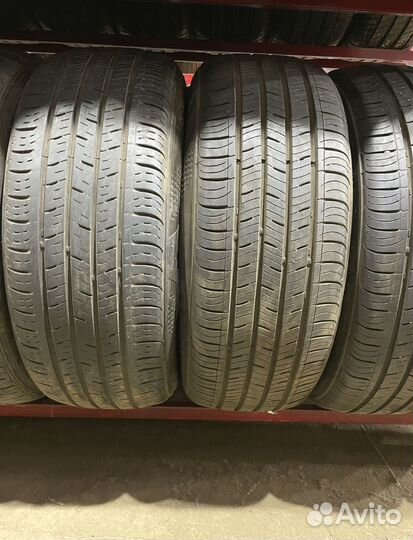 Kumho Solus KH17 215/55 R17 92P