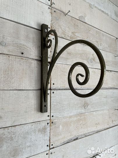 Кашпо для цветов подвесное