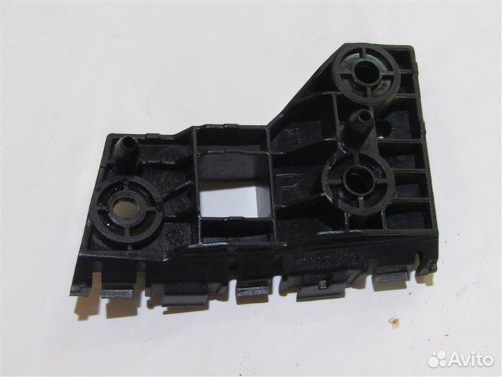 Брекет крепление бампера передний правый Haval F7