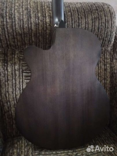 Акустическая гитара