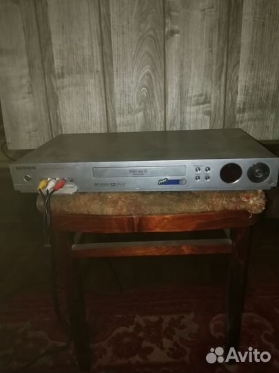 Видеомагнитофон