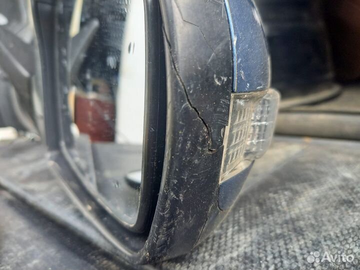 Зераало правое Subaru Outback B13 2008 год