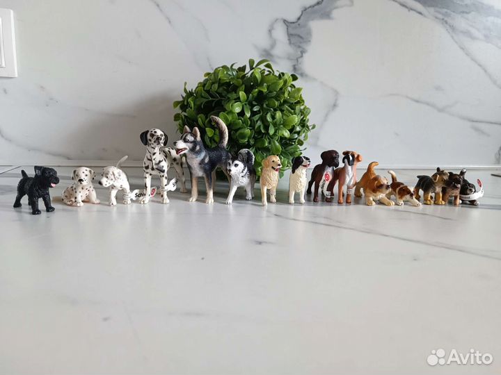Фигурки собак Schleich