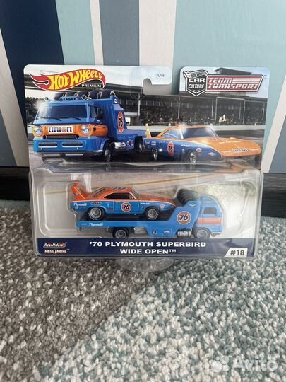 Hot wheels premium team transport