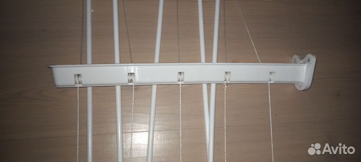 Вешалка настенная