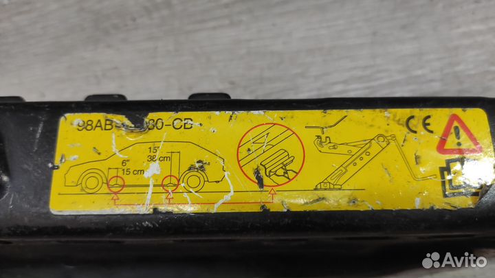 Домкрат оригинальный форд фокус 1