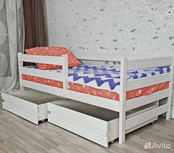 Кроватка для малыша с бортиком софа эко из массива