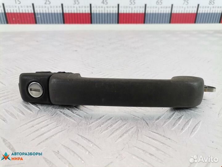 Ручка наружная передняя правая Volkswagen Golf 3