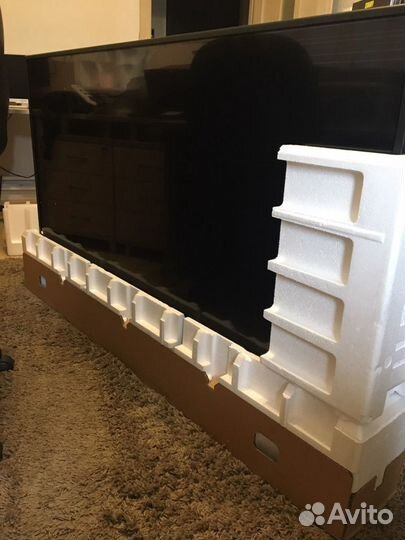 Sony 65 xd75, разбит экран, рабочий, на запчасти