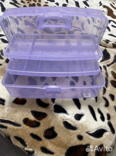 Чемодан пластиковый маникюрный