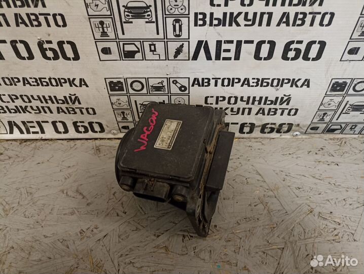 Расходомер воздуха Mitsubishi Space Wagon