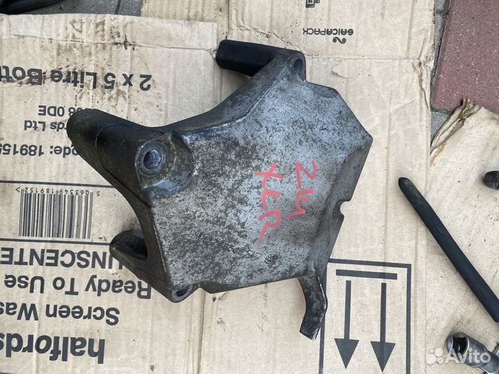 Opel astra j a14xer кронштейн двигателя МКПП