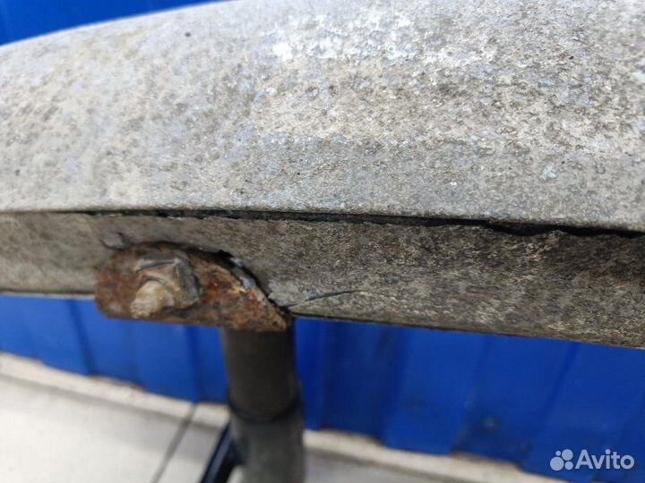 Усилитель бампера задний Volkswagen Passat B5 1.6