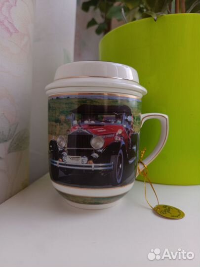Кружка фарфоровая с крышкой