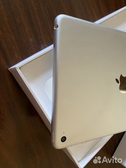 iPad mini 4 16gb WI-FI