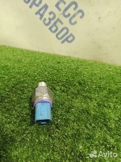 Датчик давления масла двс Peugeot 206 хэтчбек 1.4