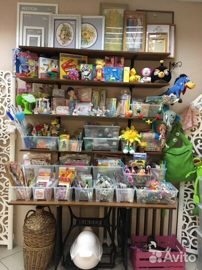 Сувениры, игры и игрушки