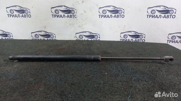 Амортизатор багажника Land Rover Freelander 2 2.2L