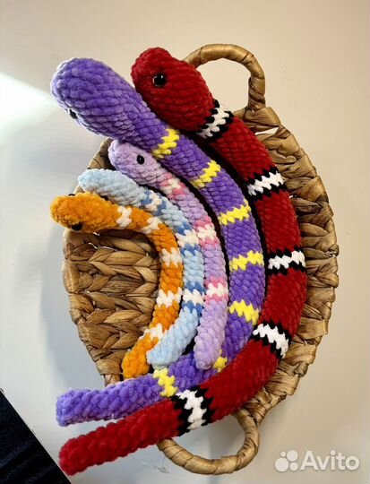 Плюшевая вязаная змея ручной работы