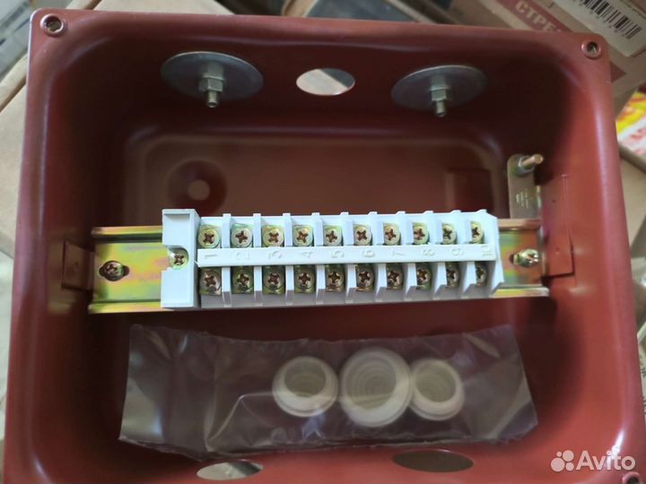 Коробка кзна-08 с зажимными наборами