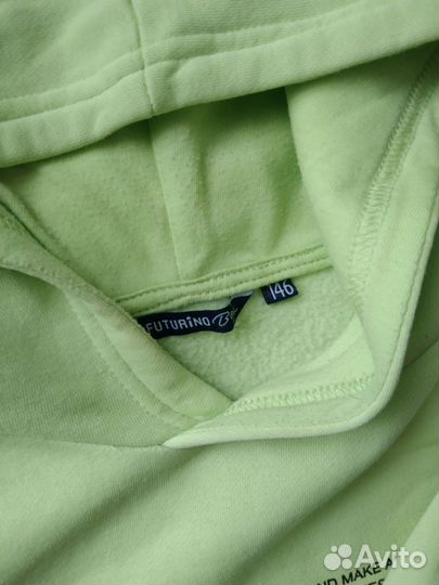 Спортивный костюм на мальчика на 9-10 лет