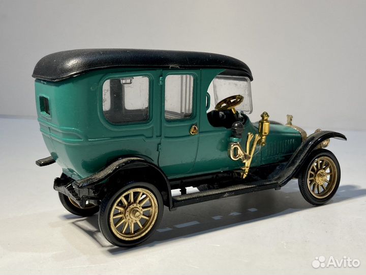 Модель автомобиля Руссобалт Лимузин А32 1:43 СССР