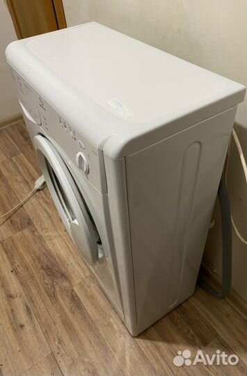 Стиральная машина Indesit 4 кг