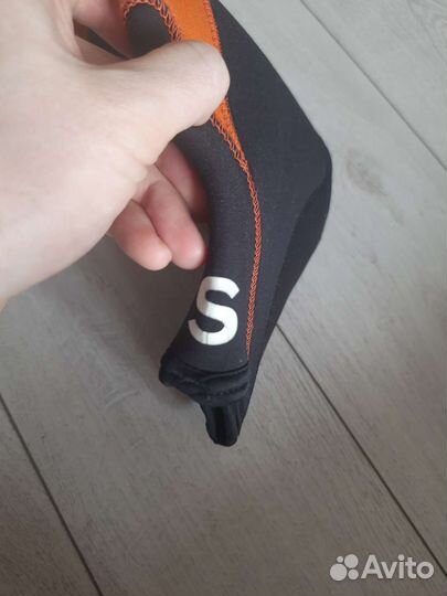 Гидрокостюм мужской, шлем, перчатки