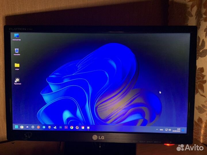 Монитор LG flatron e 1942