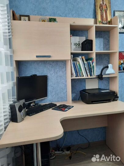 Компьютерный стол