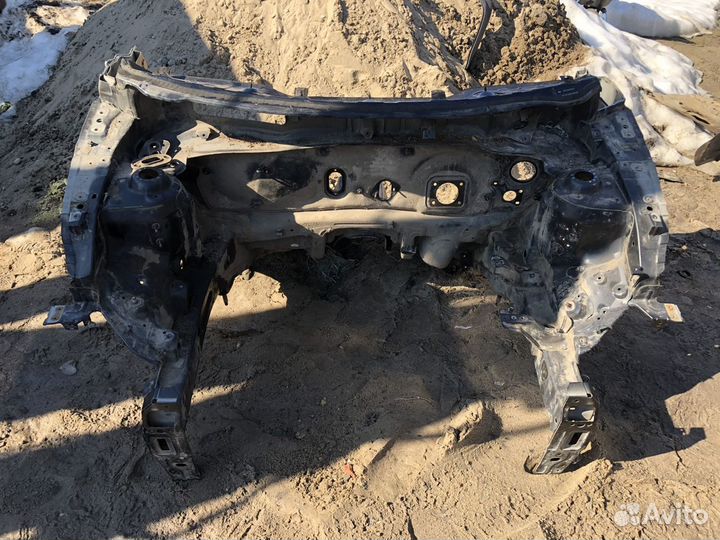 Передняя часть кузова Kia Rio 3