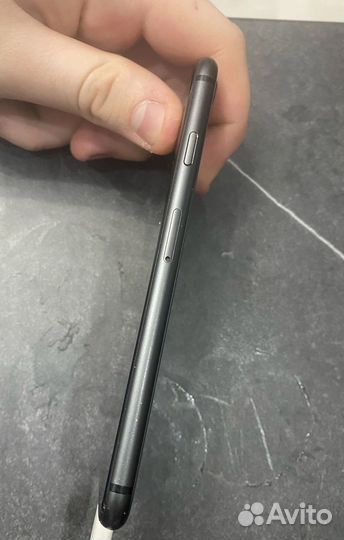 iPhone 8, 64 ГБ