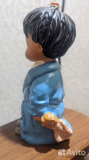 Игрушка резиновая «Девочка в халате с игрушками» в