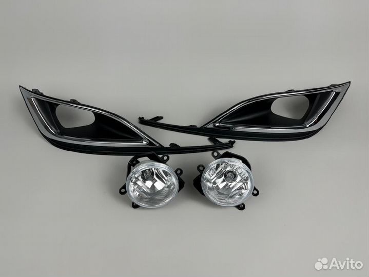 Туманки Toyota Noah 80 с 2018 dlaa TY1730 S2372