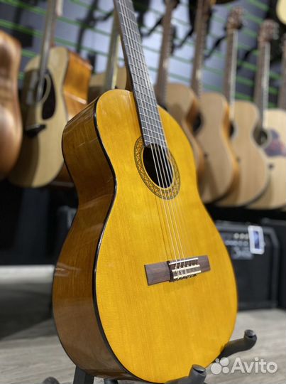 Yamaha C40 (новая) классическая гитара