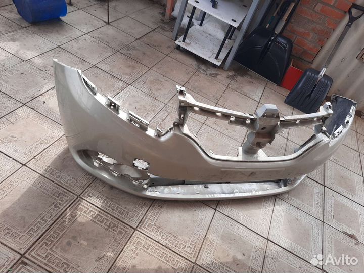 Передний бампер на renault logan 2