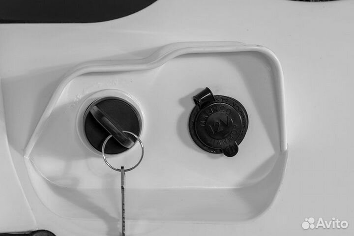 Квадрицикл Baltmotors Striker 700 EFI (Белый)