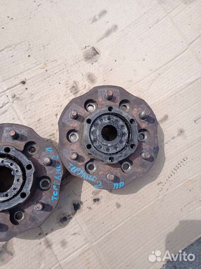 Ступица Nissan Terrano 2 Ниссан Террано 2 Отлично