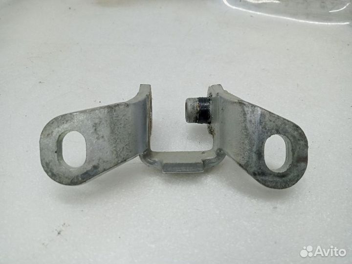 Петля двери skoda roomster Передняя/задняя, верхняя левая
