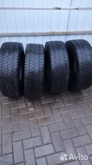 Continental ContiVancoContact 2.25/700 R15C