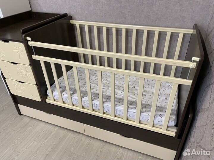 Кровать трансформер с маятником