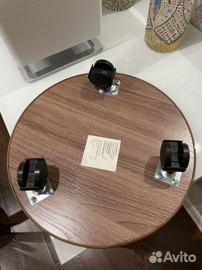 Подставка для цветов деревянная