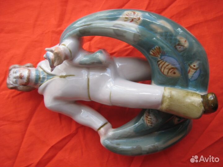 Фарфор рыбак с неводом (21 см.)