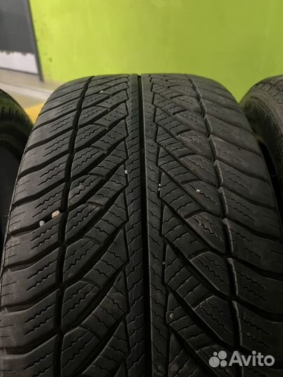 Goodyear UltraGrip 8 Performance 245/45 R18 100V