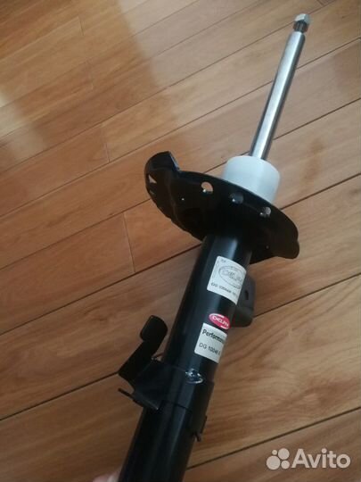 Амортизатор передний правый, на Форд