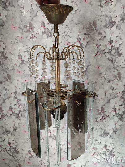 Потолочный светильник в прихожую