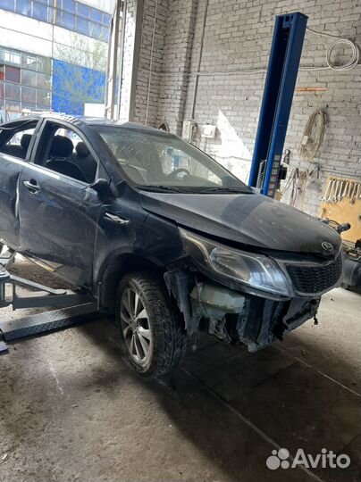 В разборе Киа Рио 3 двс 1.6 МКПП 6ст