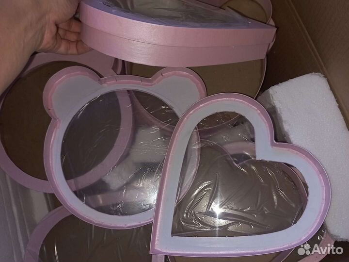 Подарочные коробки мишки и сердечки с окошком